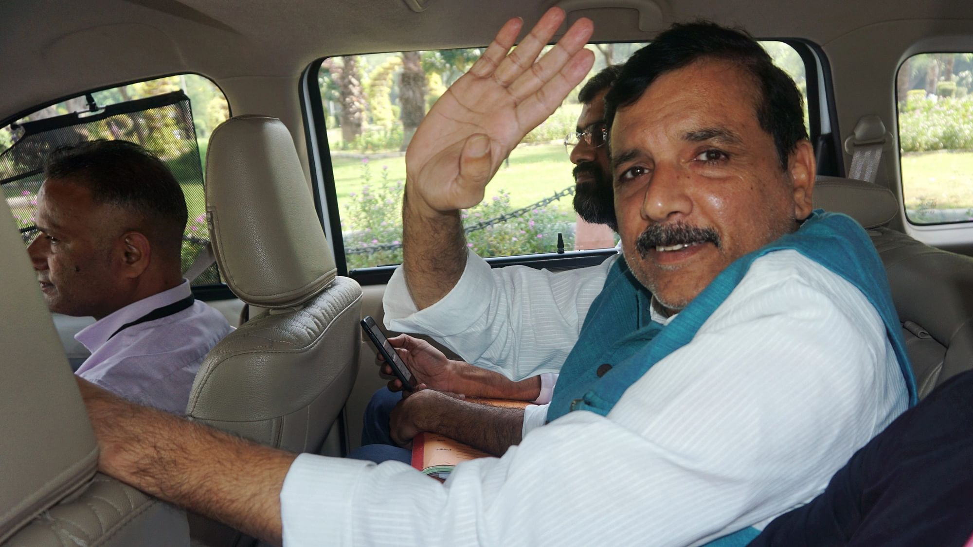 <div class="paragraphs"><p>AAP MP Sanjay Singh being taken to Delhi's Rouse Avenue Court by  Enforcement Directorate officials in New Delhi, on 10 October 2023.</p></div>