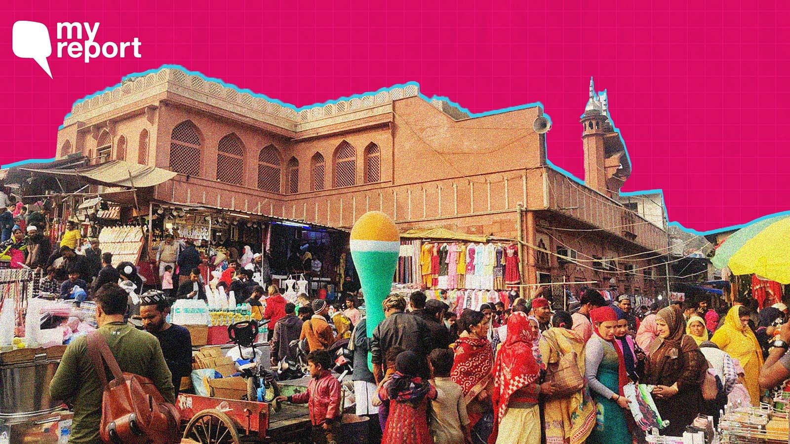 <div class="paragraphs"><p>The Tibetan market in Meena Bazar near New Delhi's Jama Masjid offers a variety of wollen clothes.</p></div>