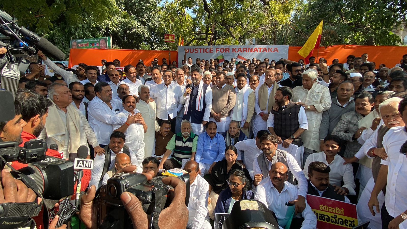 <div class="paragraphs"><p>The protest called 'Chalo Delhi' "is not just a political movement but also a social movement against the deliberate and systematic attack on the identity of Kannadigas," Deputy CM DK Shiavkumar told the media on Wednesday.</p><p></p></div>