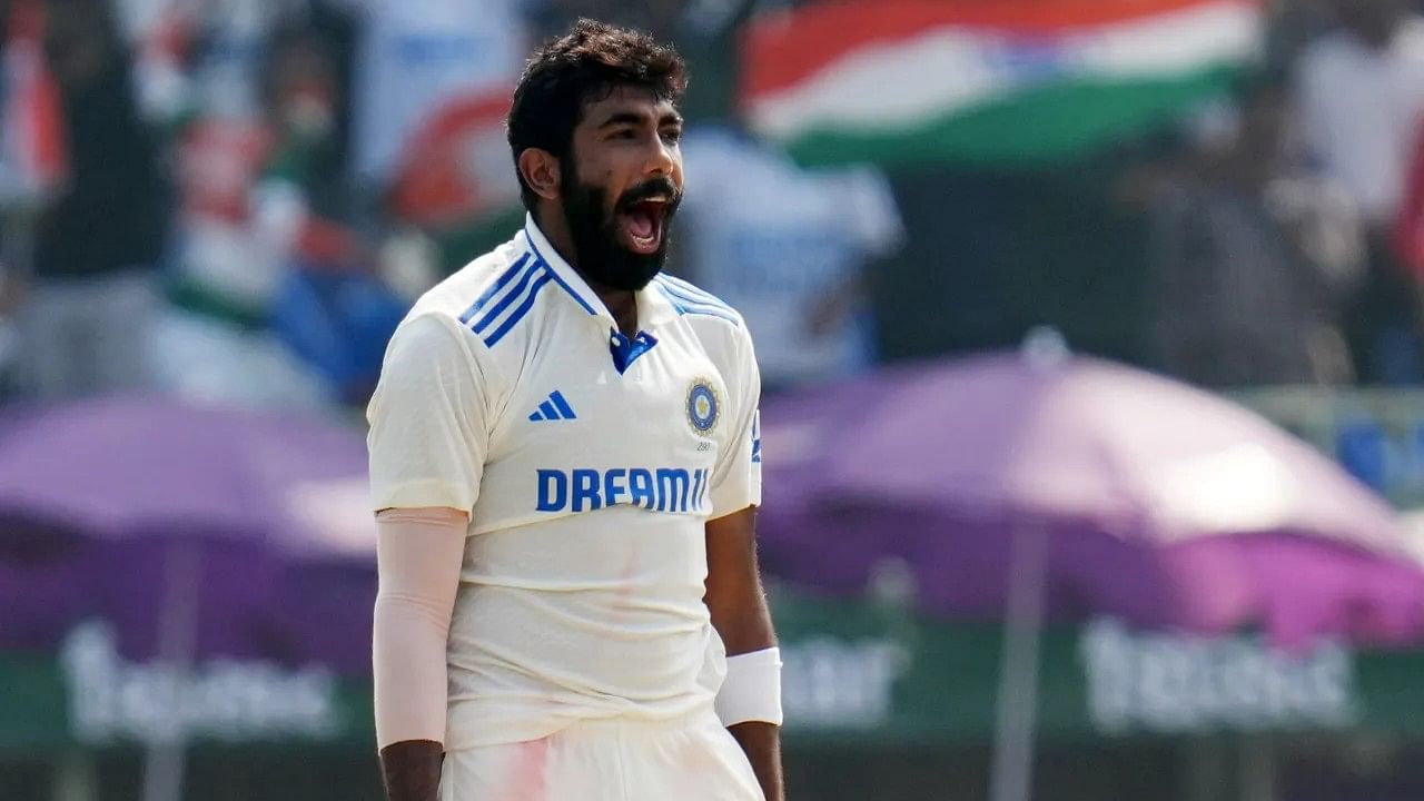 <div class="paragraphs"><p>Jasprit Bumrah maintains the top position in the updated ICC Test Rankings</p></div>