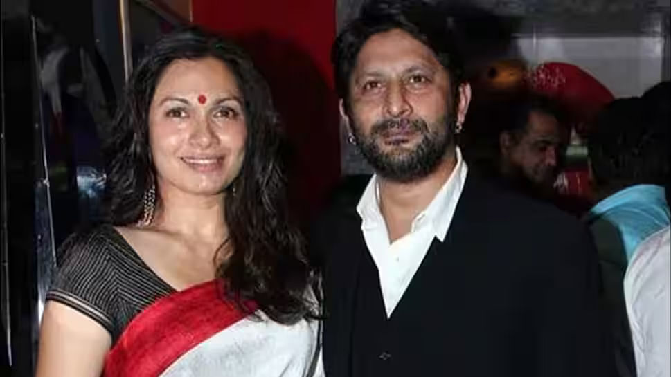 <div class="paragraphs"><p>Arshad Warsi and Maria Goretti legally register their marriage after 25 years.</p></div>