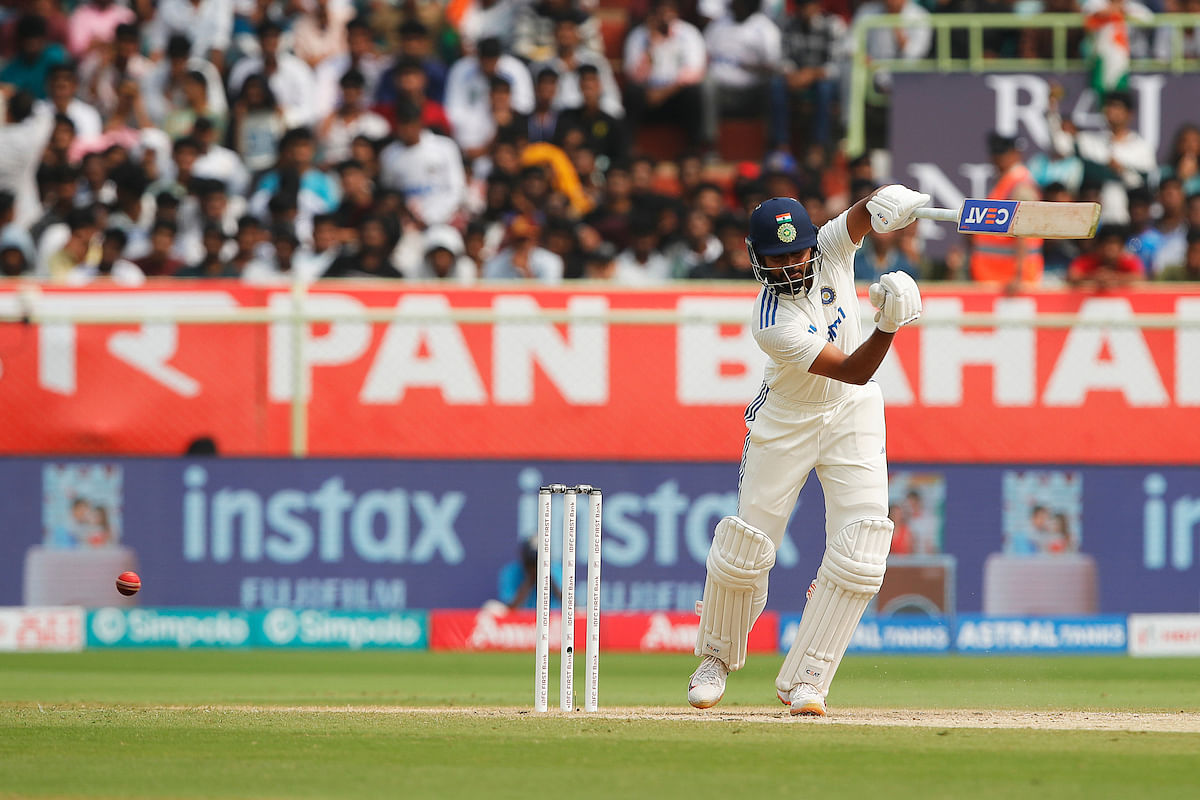 #IndvsEng | England need 332 runs to win the second Test versus India in Vizag.