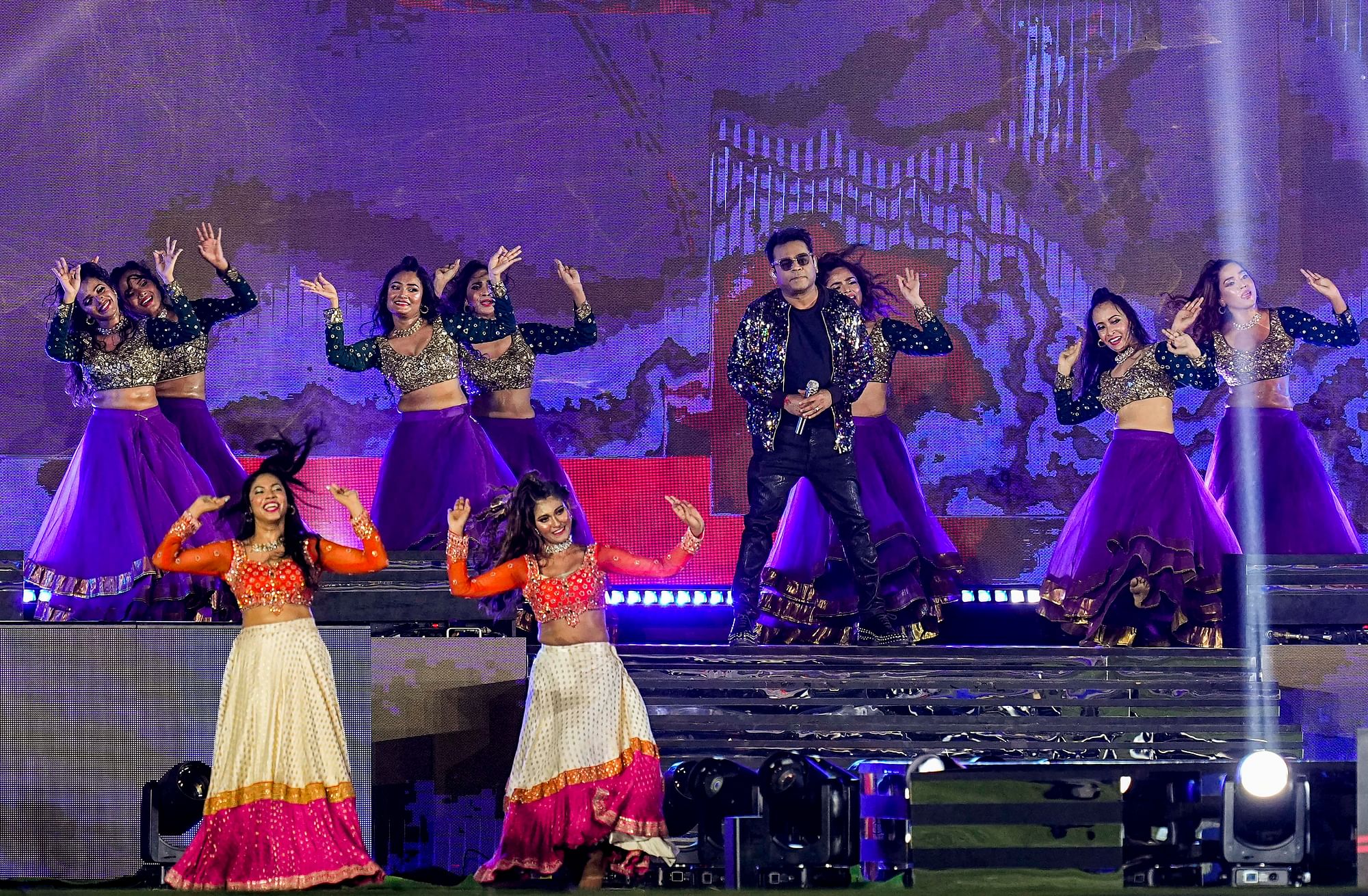IPL 2024 Opening Ceremony highlights: Akshay Kumar, Tiger Shroff give epic  performance, fans hail AR Rahman's medley
