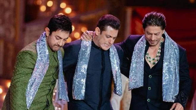 <div class="paragraphs"><p>SRK, Aamir Khan, Salman Khan Groove To The Beats of 'Naatu Naatu'</p></div>