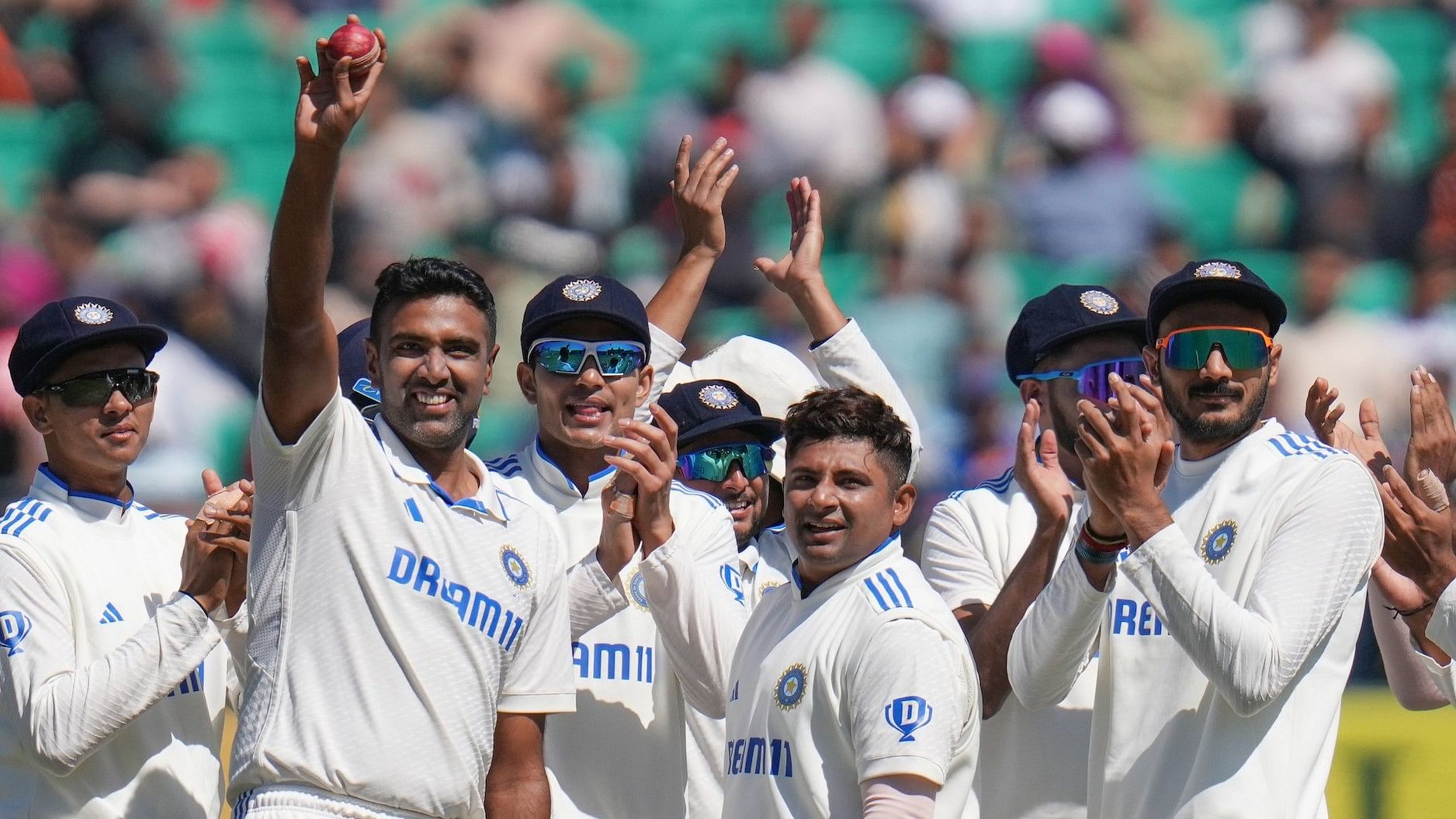<div class="paragraphs"><p>India beat England in the fifth Test to win the series 4-1.</p></div>