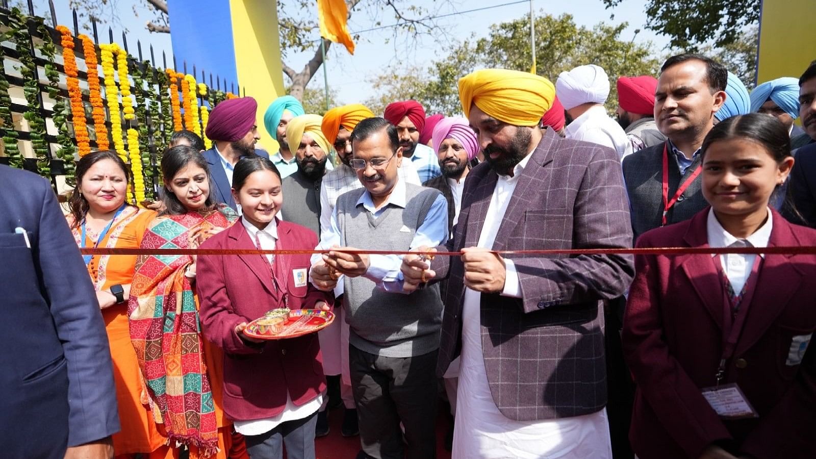 <div class="paragraphs"><p>Delhi Chief Minister Arvind Kejriwal and Punjab Chief Minister Bhagwant Mann inaugurate a School of Eminence in Punjab.</p></div>