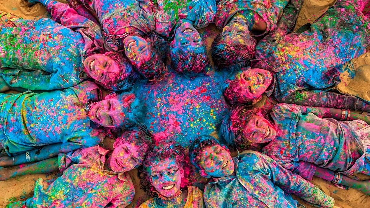 <div class="paragraphs"><p>Holi 2024: Know the dates and puja timings here.</p></div>