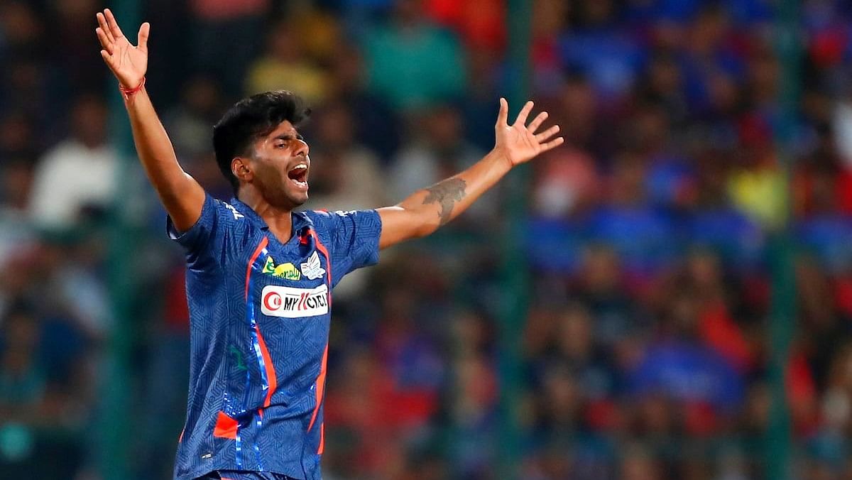 <div class="paragraphs"><p>IPL 2024:&nbsp;LSG pacer Mayank Yadav left the field due to injury in the match against Mumbai Indians on Tuesday.</p></div>