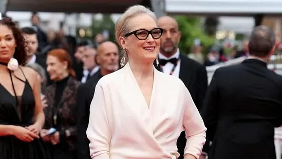 <div class="paragraphs"><p>The 77th Cannes Film Festival kicked off Tuesday night, with stars walking the Grand Theatre Lumiere's red carpet to celebrate Meryl Streep.&nbsp;</p></div>