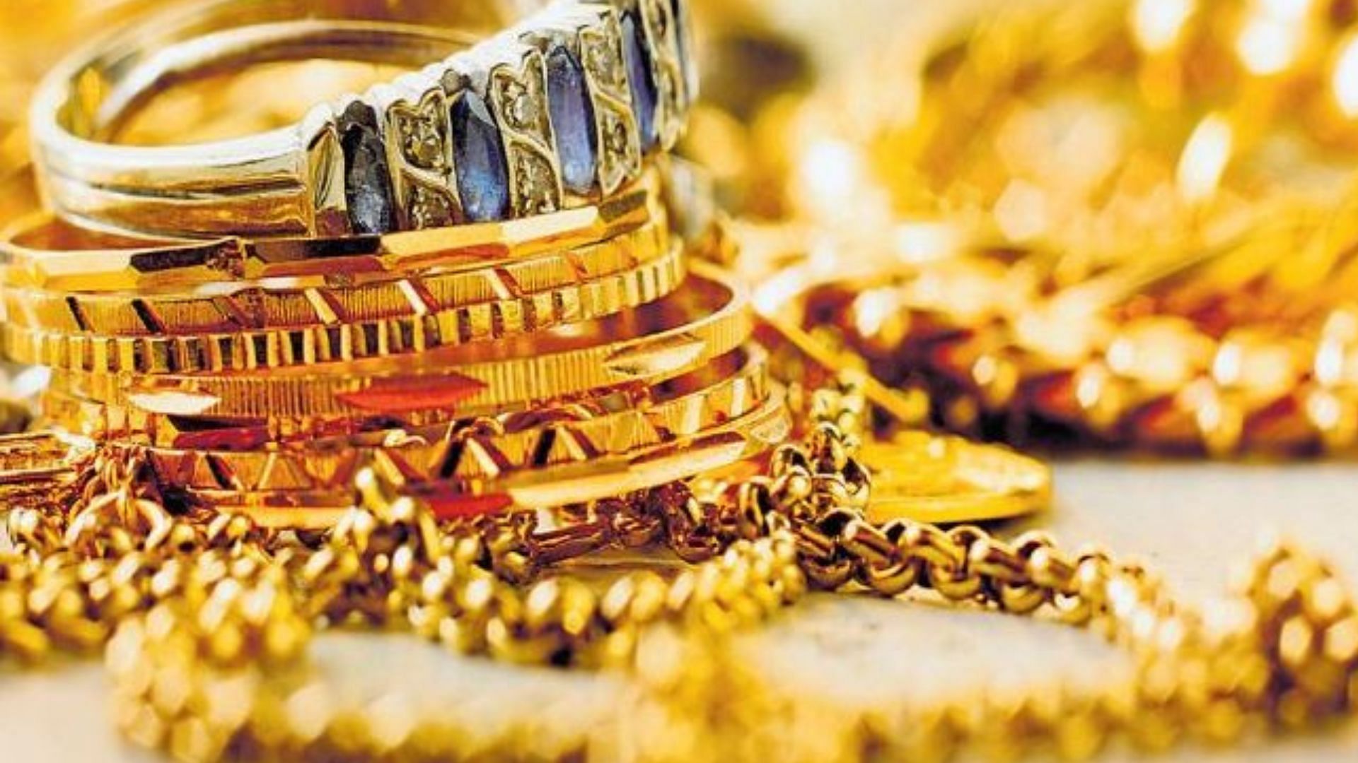 <div class="paragraphs"><p>A woman from the US was scammed into buying artificial jewellery worth ₹300 for a staggering amount of ₹6 crores</p></div>