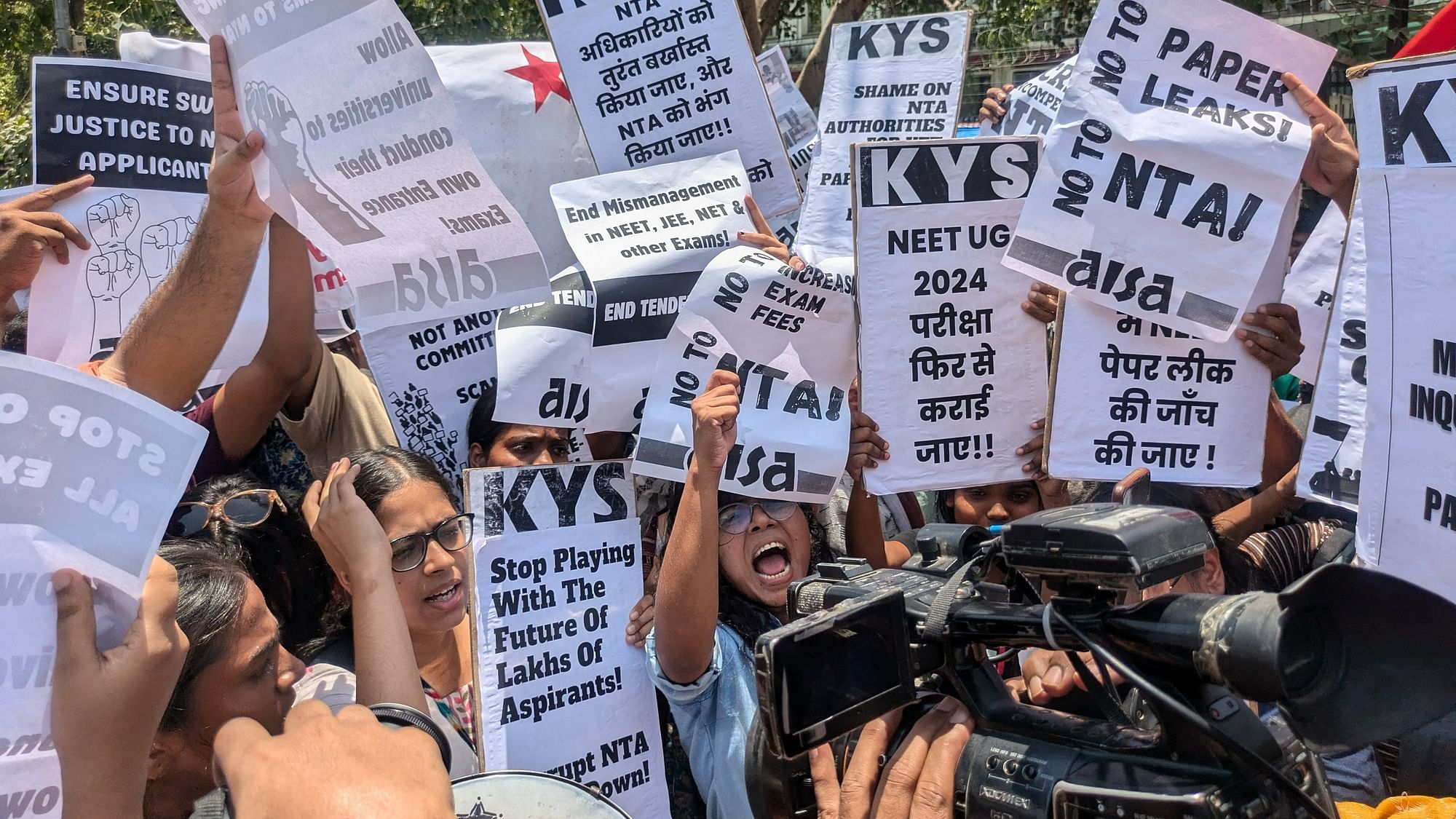 <div class="paragraphs"><p>Students in Delhi protested against the alleged irregularities that emerged after the National Testing Agency (NTA) released the results of the NEET medical entrance test on 4 June.</p></div>