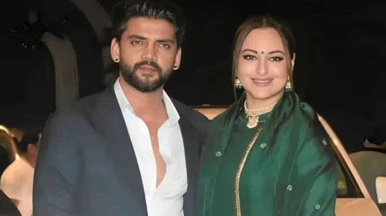 <div class="paragraphs"><p>On Saturday, ahead of Sonakshi Sinha and Zaheer Iqbal's wedding, the Sinha family conducted a pre-wedding puja at their residence, Ramayan.</p></div>