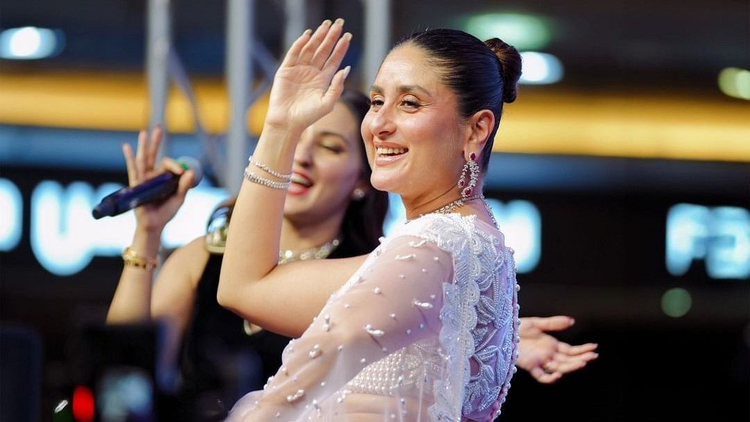 <div class="paragraphs"><p>A still of Kareena dancing from the event</p></div>