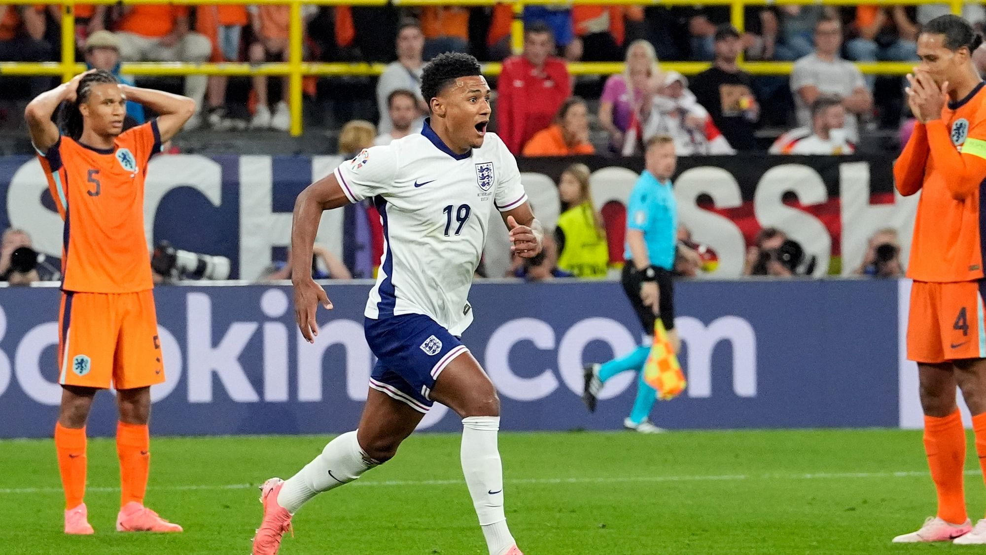 <div class="paragraphs"><p>England's Ollie Watkins, center, celebrates after scoring his sides second goal during a semifinal match between the Netherlands and England at the Euro 2024 soccer tournament in Dortmund, Germany, Wednesday.</p></div>