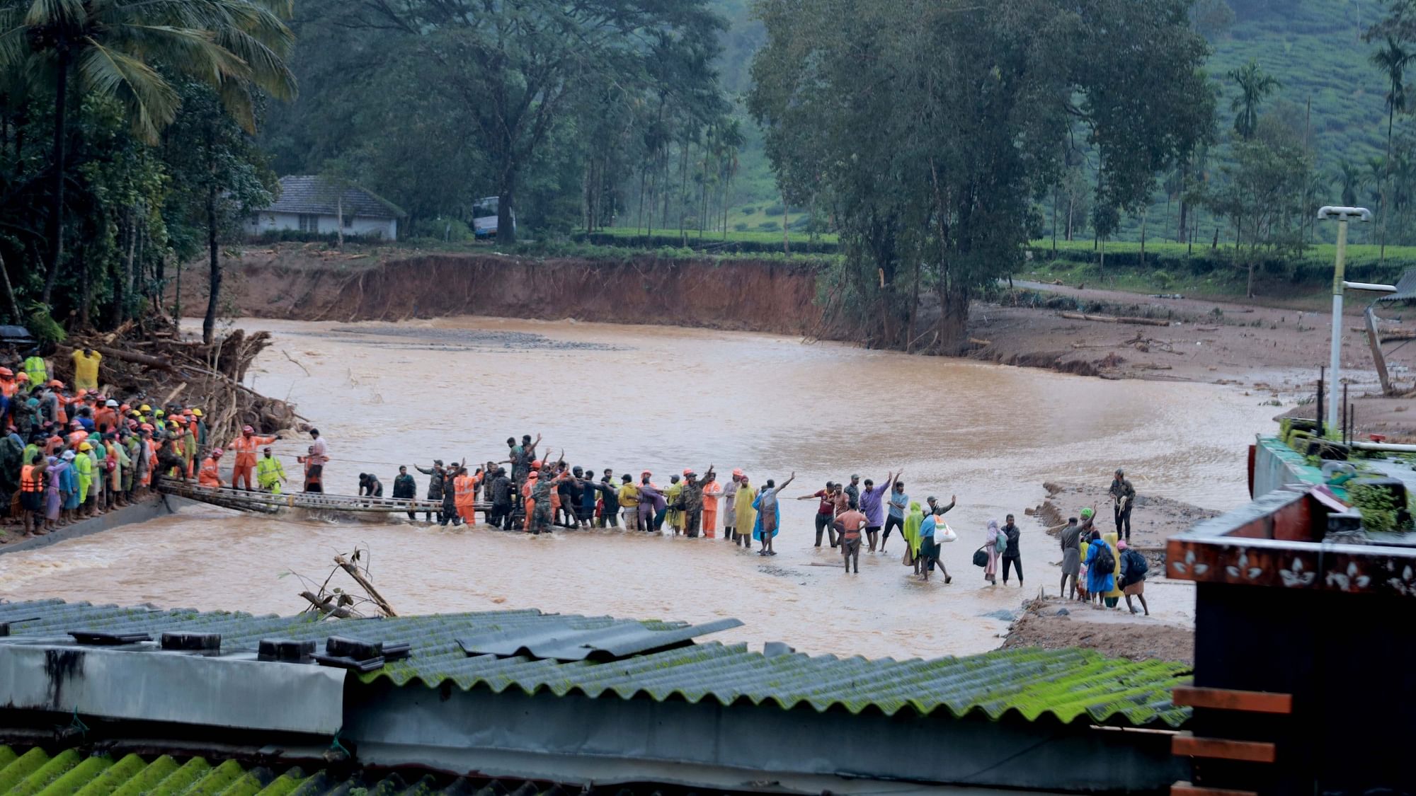 <div class="paragraphs"><p>On Tuesday, between 12.45 am and 4 am, landslides occurred inside the forest, approximately six kilometres from Chooramalai which experienced 578 mm of rainfall in the 48 hours preceding the disaster.</p></div>