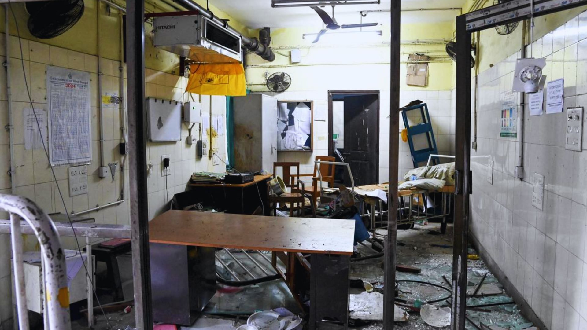 <div class="paragraphs"><p>A medical room of the RG Kar Medical College and Hospital after being vandalised by unidentified miscreants amid protests against the alleged rape and murder of a post graduate trainee doctor, in Kolkata, early Thursday, Aug. 15, 2024.</p></div>