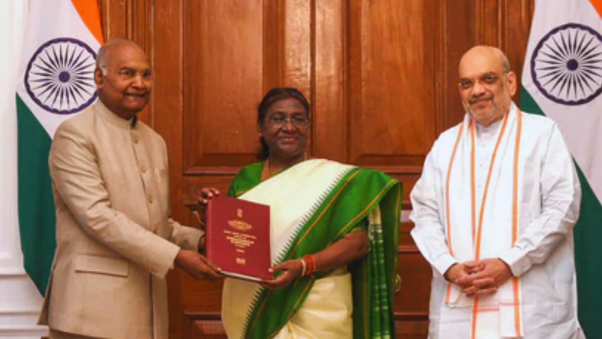 <div class="paragraphs"><p>President Droupadi Murmu being presented a report on simultaneous elections in the country by former president Ram Nath Kovind who heads high-level committee (HLC) on 'One Nation, One Election', and home minister Amit Shah, at Rashtrapati Bhavan in New Delhi.</p></div>