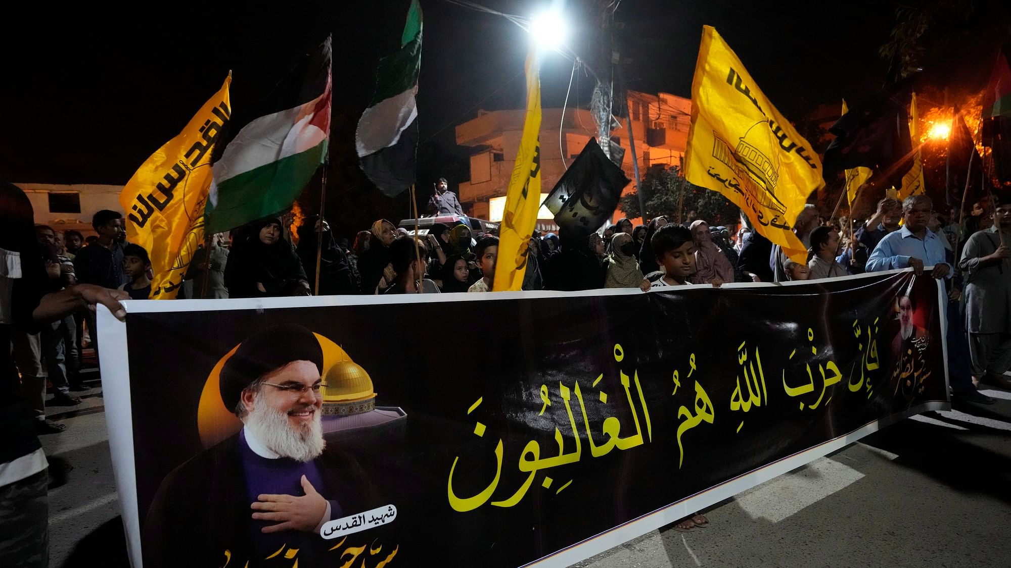 <div class="paragraphs"><p>Shiite Muslims protest against the killing of Hezbollah leader Hassan Nasrallah in Karachi, Pakistan on&nbsp; Saturday, 28 September.</p></div>