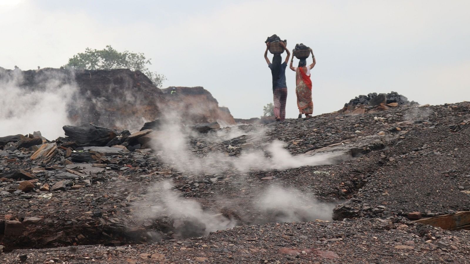 'Cracked Walls, Temp 60°C': 70,000 Living Over Jharia Coal Fire Await Safe Home