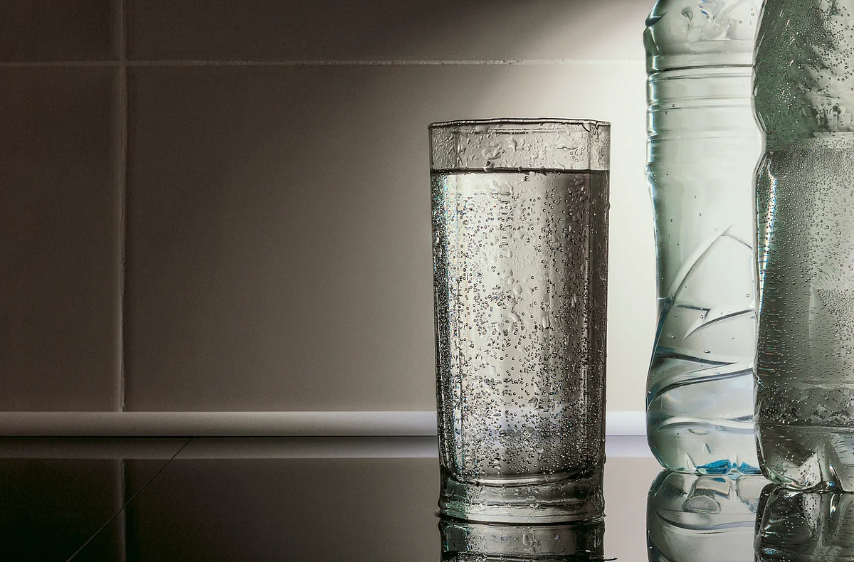Water is an elixir of health. 