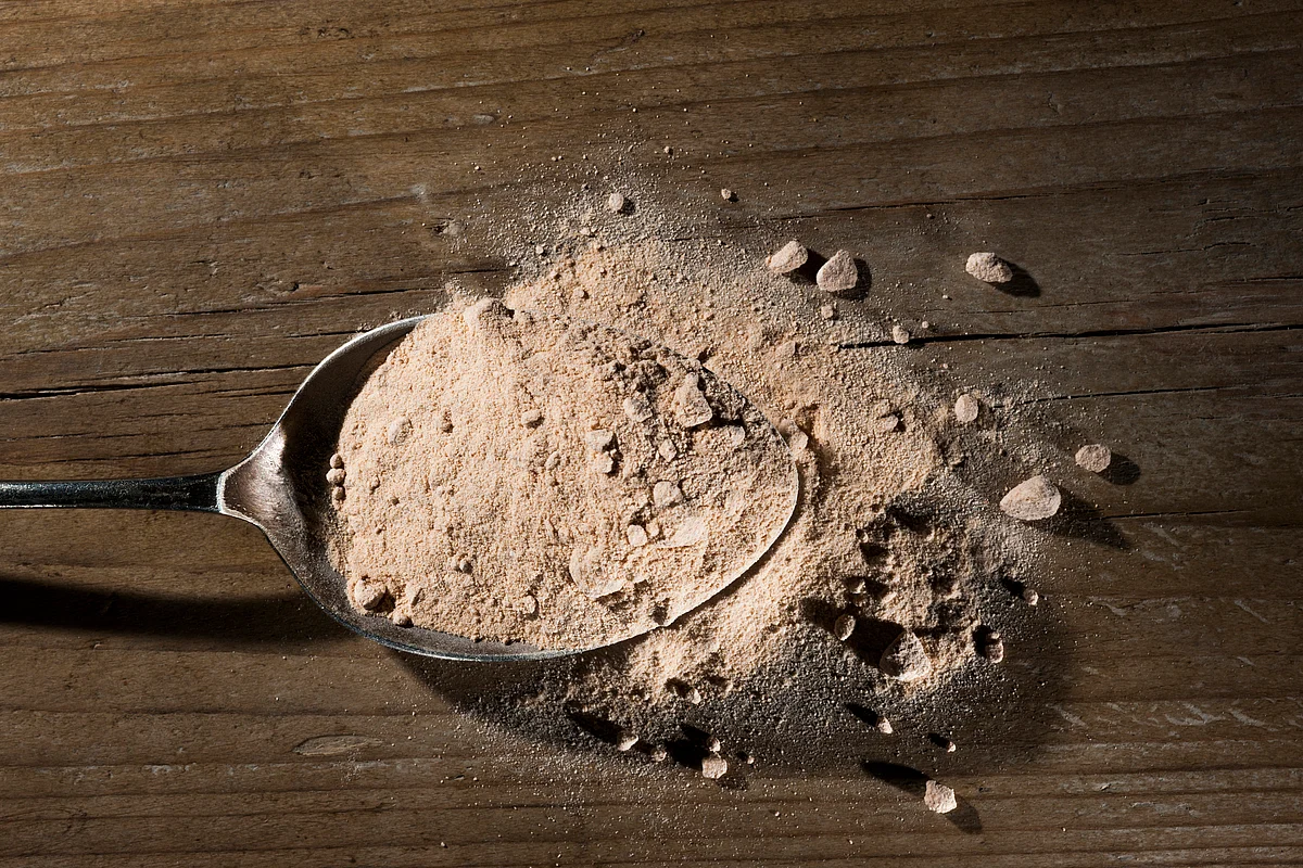 Lucuma is said to contain 14 essential micronutrients in addition to cellulose and minerals.