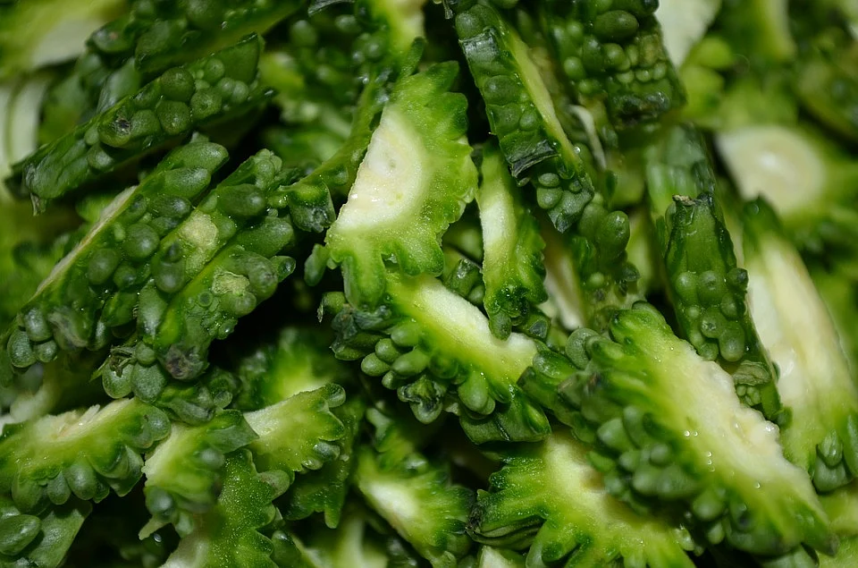 Bitter gourd juice is an excellent source of antioxidants.
