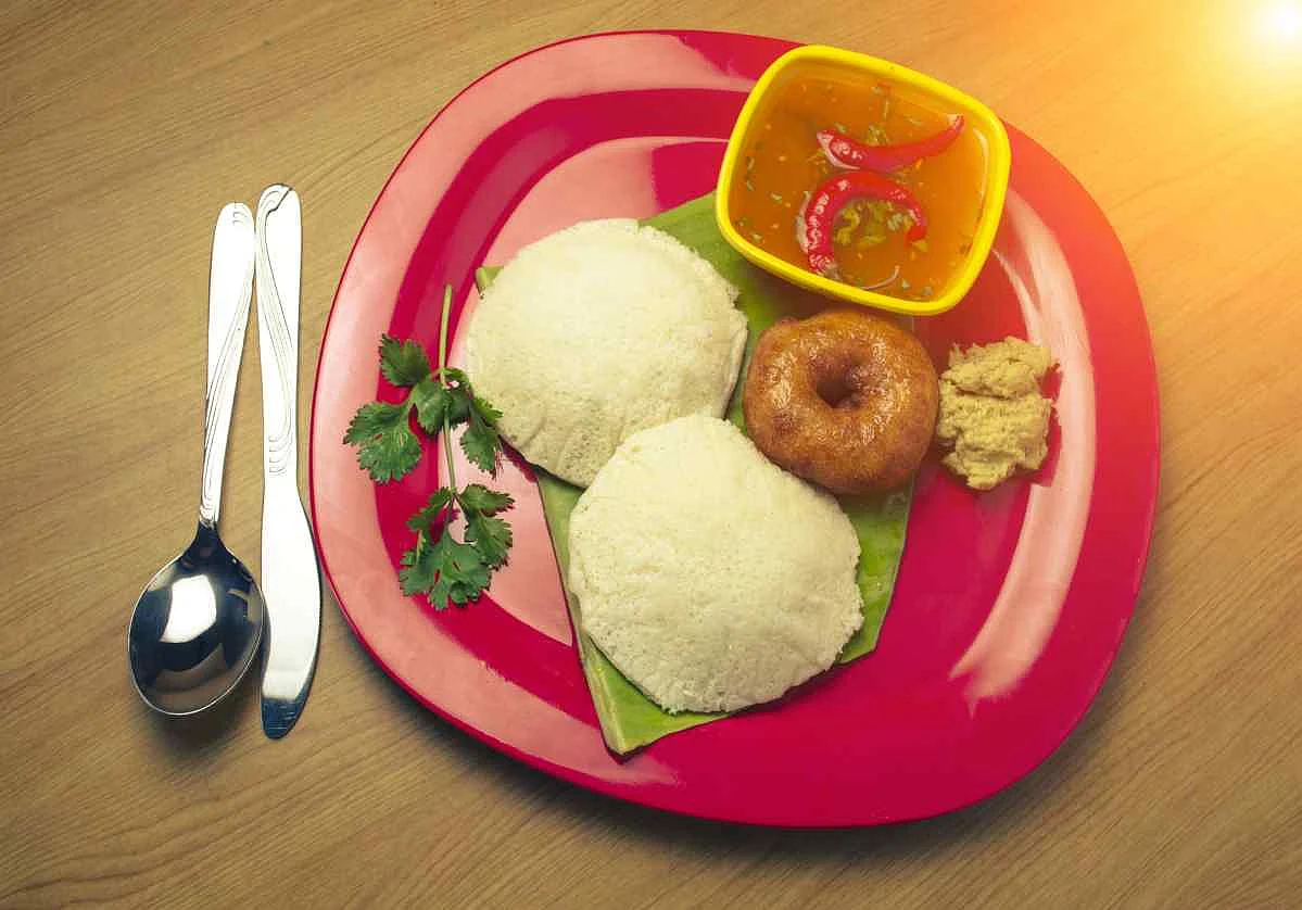 What to Eat and What to Avoid While Breastfeeding