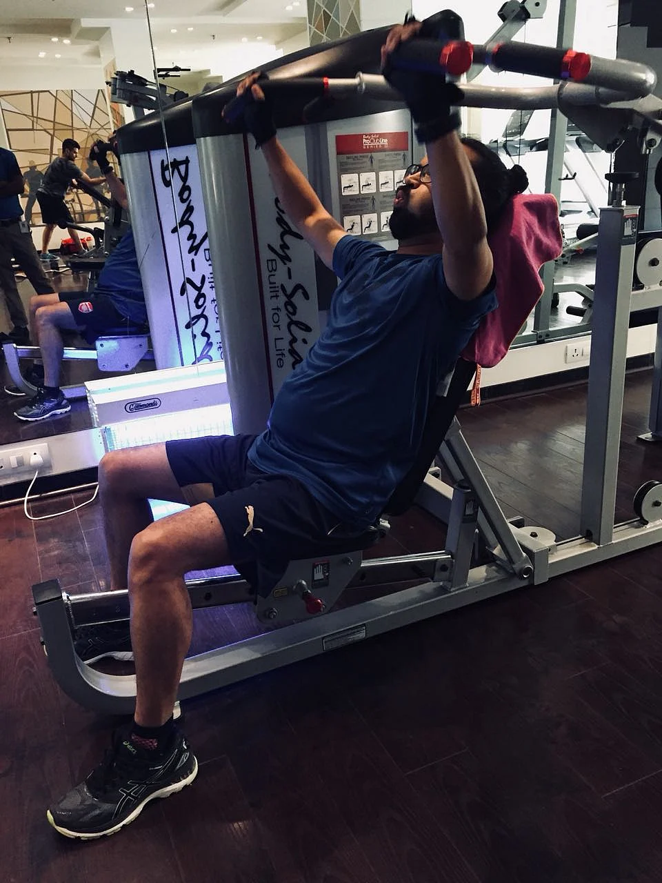 Somewhere it was written that good sportswear does inspire you to get out of the bed and hit the gym.