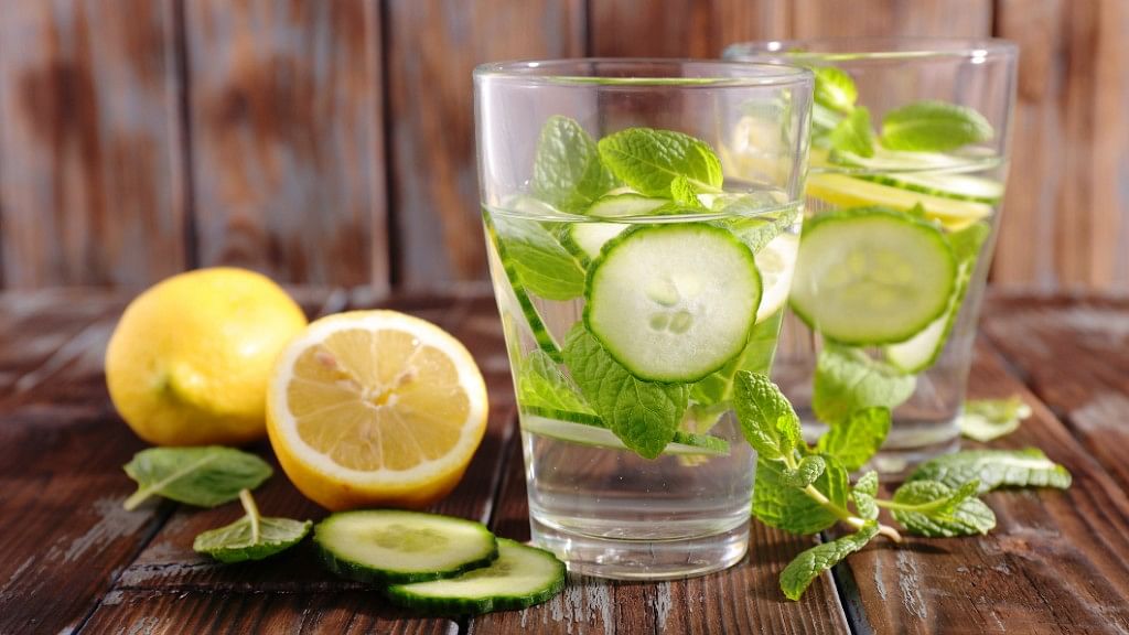 #WhatWeEat: Carbonated, Alkaline or Detox? Know  About Water Types