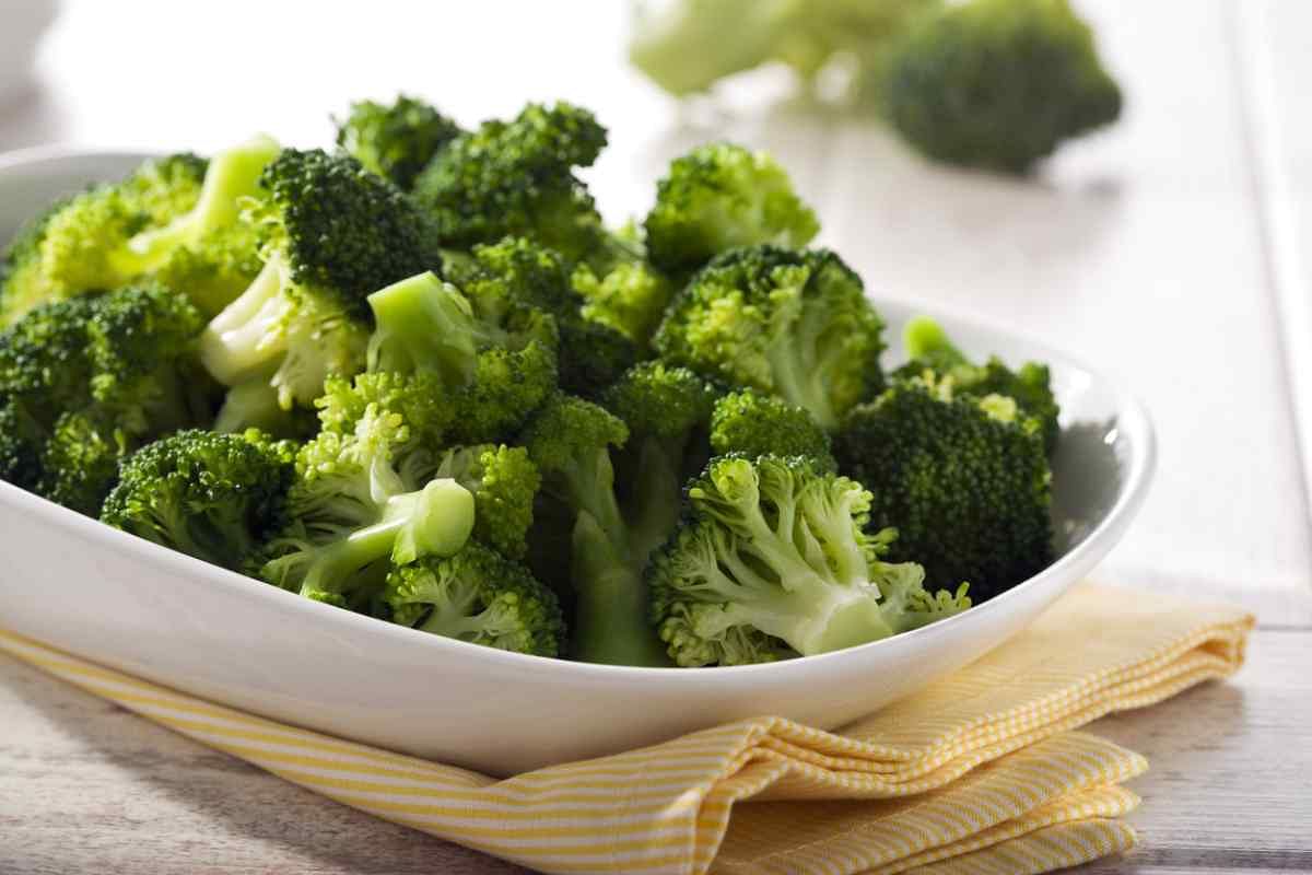 Phytochemicals present in broccoli boost the body’s natural defence system.