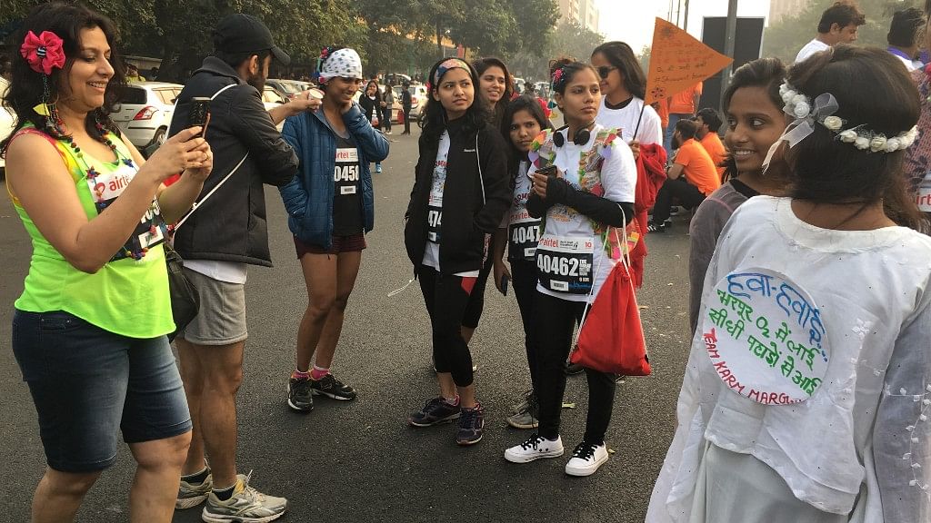 Participants at the Delhi Half Marathon 2017.