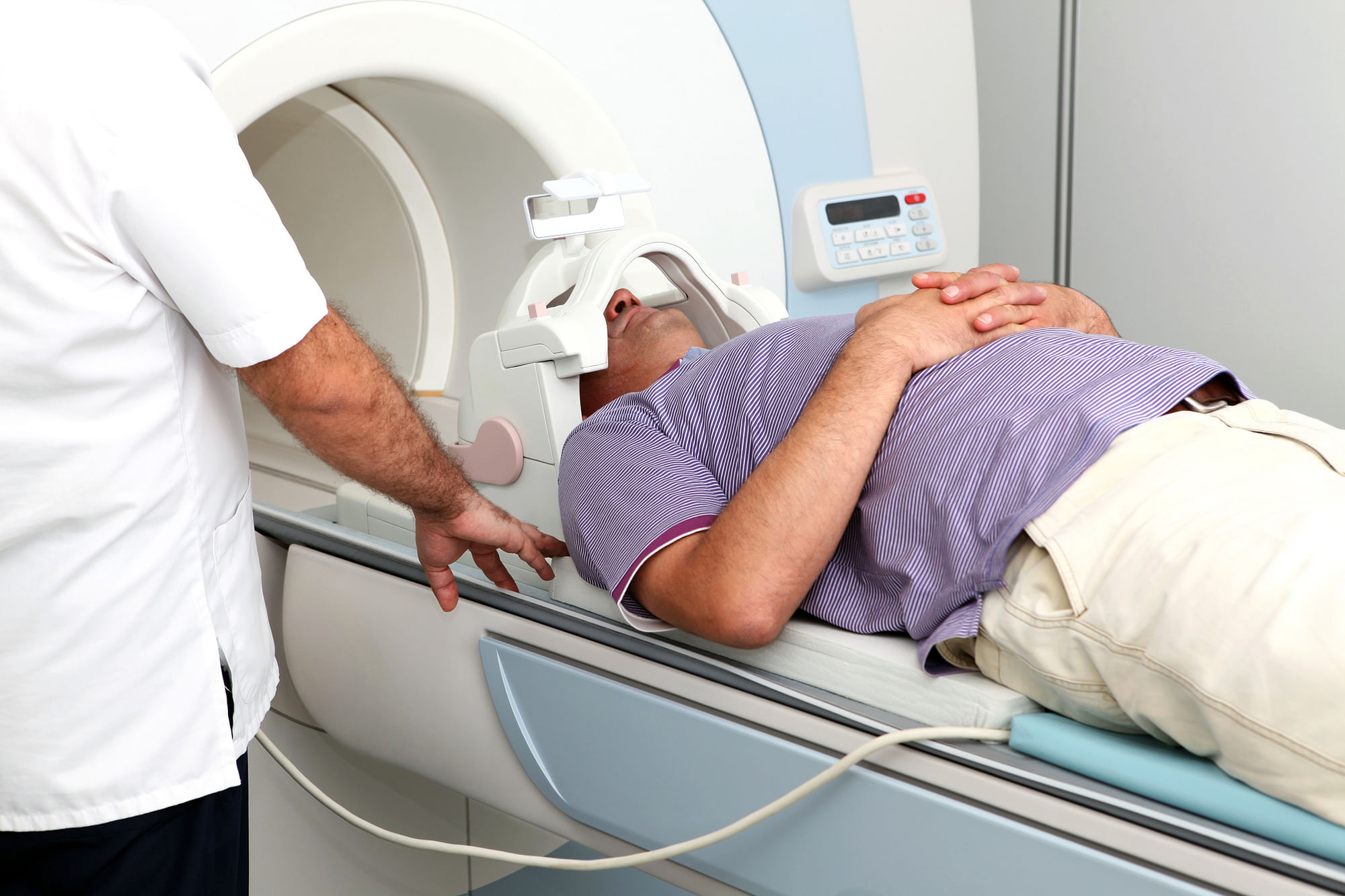 Рентгеновская компьютерная томография (РКТ). Магнито-резонансная томография головного мозга. Магнитолучевая терапия. Магнито лучевая терапия.