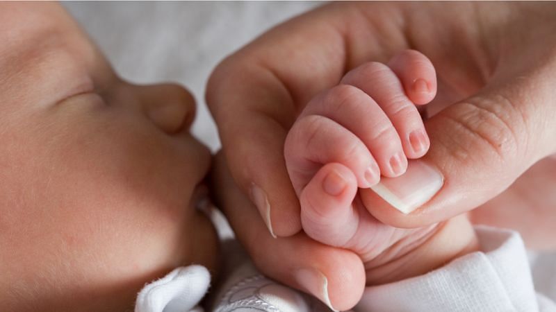 Stroking at 3 cm per second can reduce pain in babies, a study has found.&nbsp;