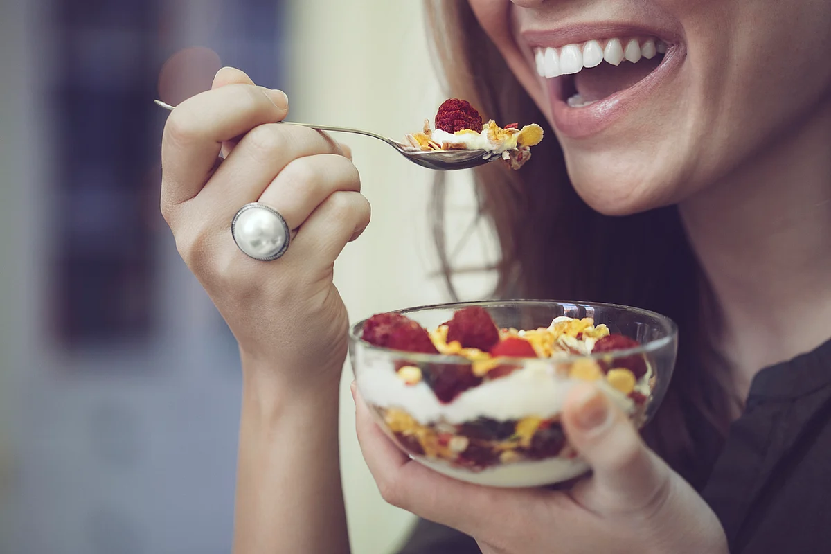 A nutritious breakfast, balanced lunch and a light dinner is all you need.