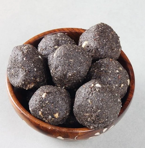 Laddus made from til or sesame seeds and gud or jaggery are also an important part of the Makar Sankranti meal.