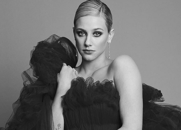 “Riverdale” star Lili Reinhart has restarted her therapy sessions to deal with her anxiety and depression issues.