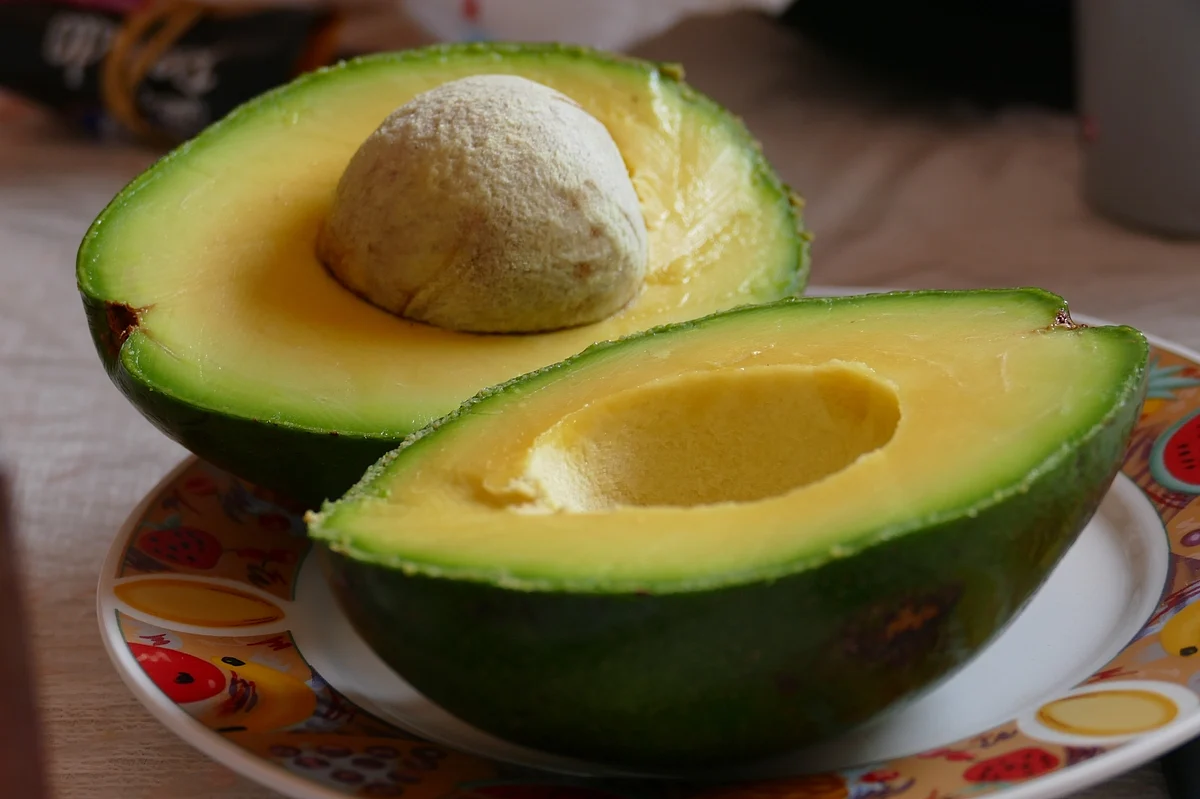 <div class="paragraphs"><p>Avocados contain essential fatty acids that are beneficial for liver problems.</p></div>