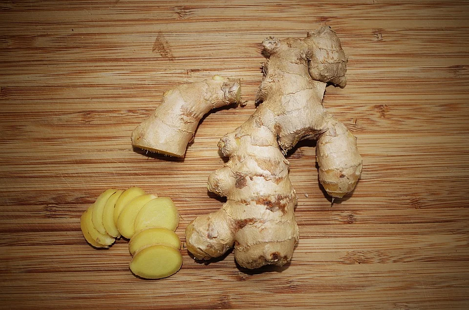 Ginger and garlic are beneficial in the treatment of asthma.