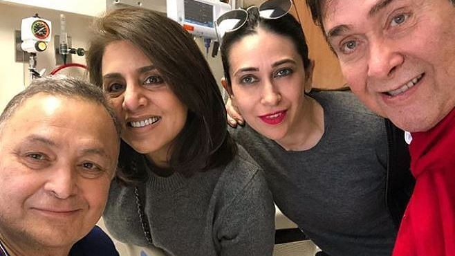 Rishi Kapoor with Neetu Kapoor, Karishma Kapoor and Randhir Kapoor.