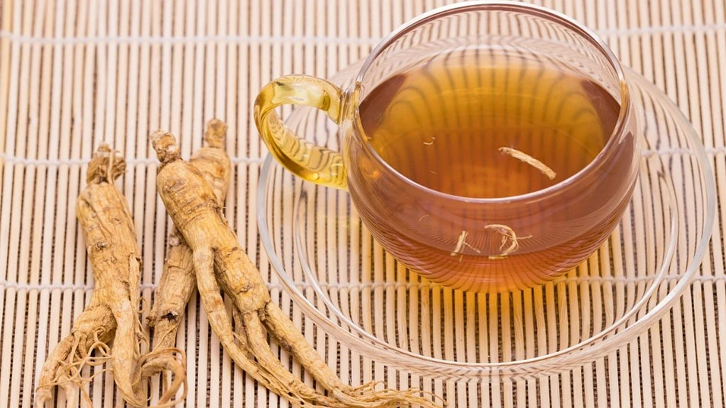 Ginseng tea makes smoking less enjoyable.