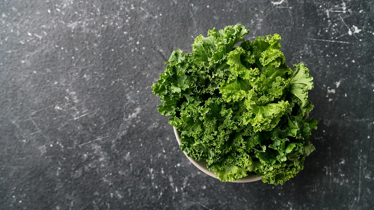 Kale has powerful antioxidant and anti-inflammatory properties.