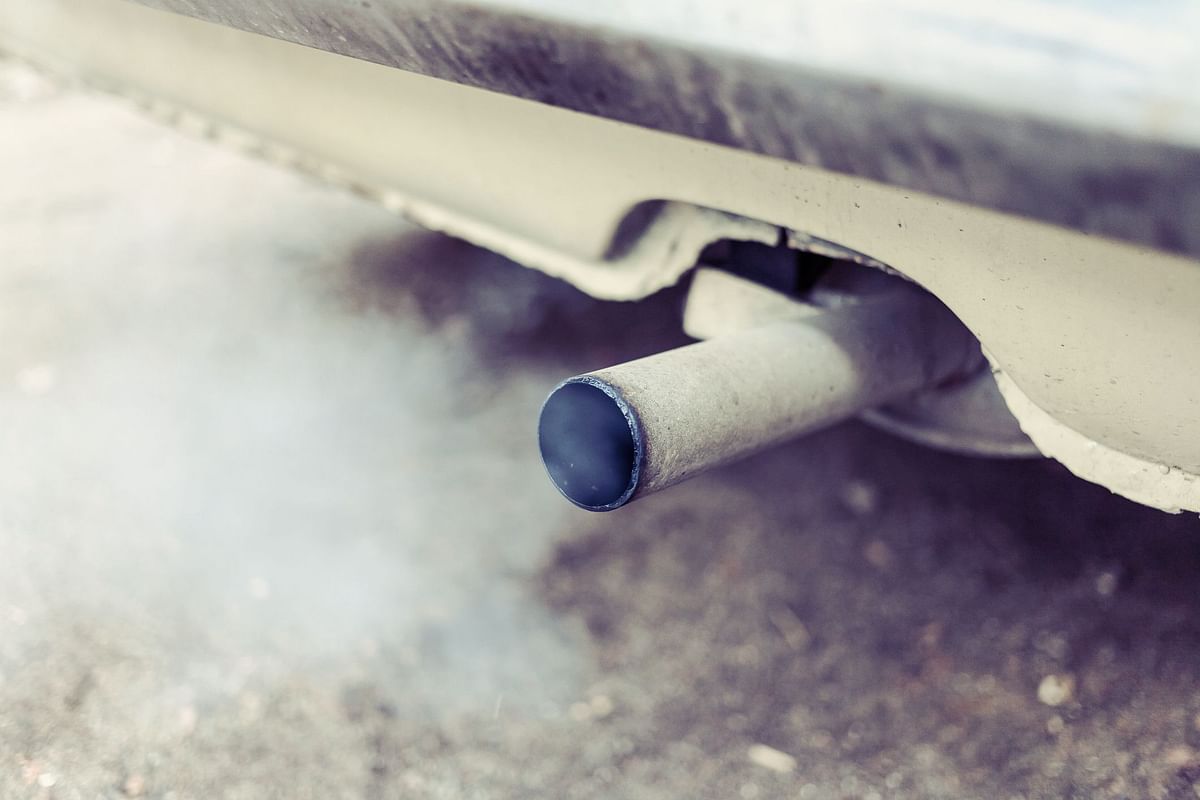 Pollutants from Vehicles Increase Risk for Common Eye Condition
