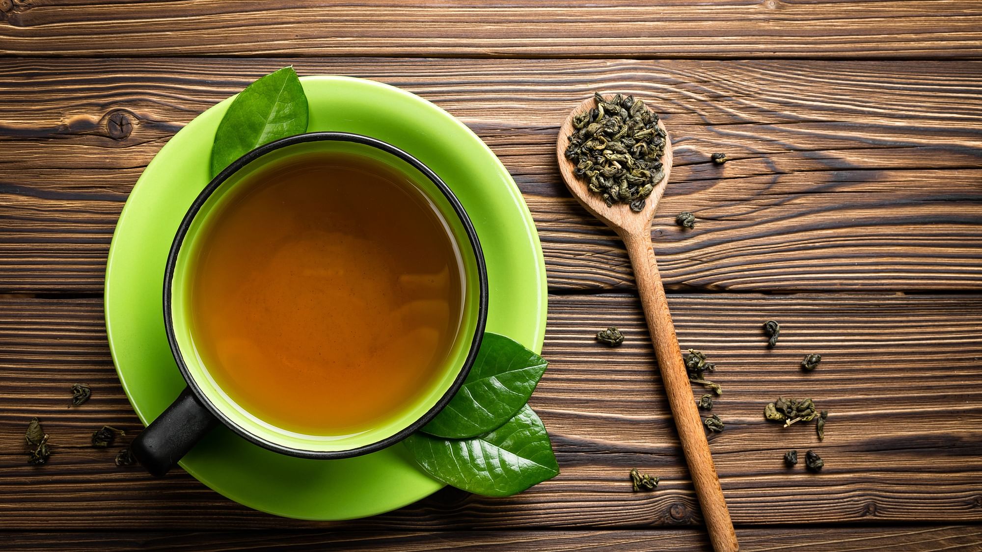 A natural antioxidant commonly found in green tea may help eliminate antibiotic-resistant bacteria or superbugs, according to a study.