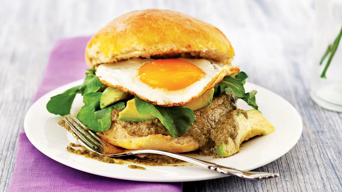 Lunch Hour? Try These Power-Packed, Light-On-The-Tummy Dishes