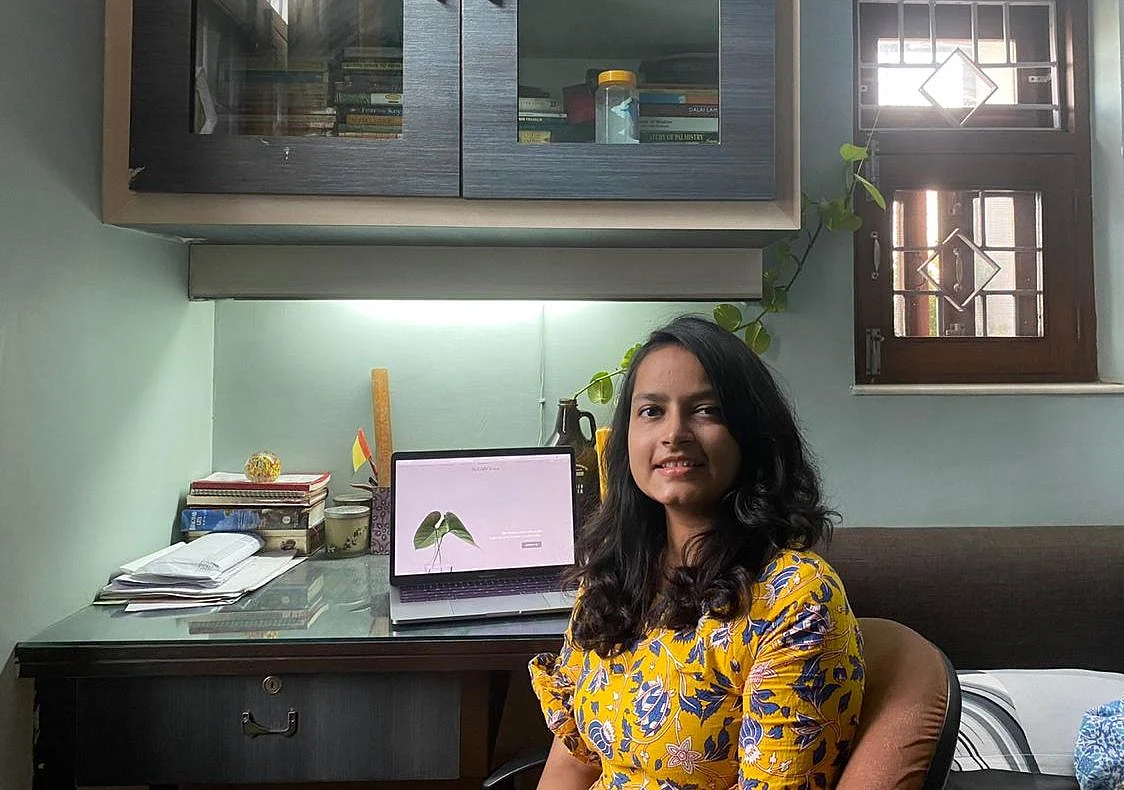 Jahnvi is working from her home amid lockdown. She has set up a little workstation for herself.