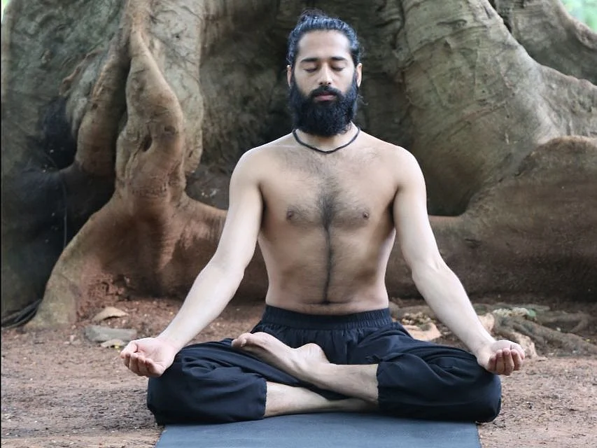 अर्ध पद्मासन