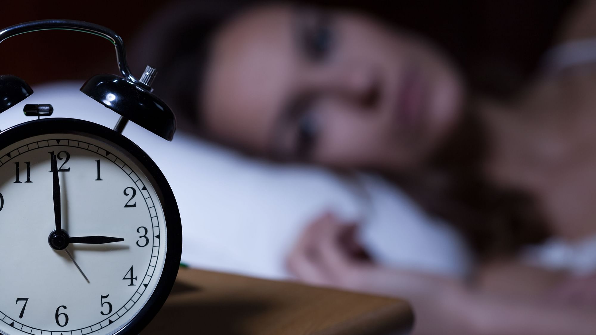 हाल के अध्ययनों के अनुसार 60% लोगों ने कम नींद की शिकायत की है
