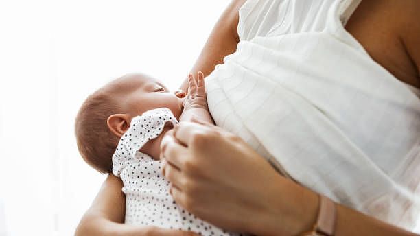 <div class="paragraphs"><p>Breast feeding reduces the risk of breast and ovarian cancer.</p></div>