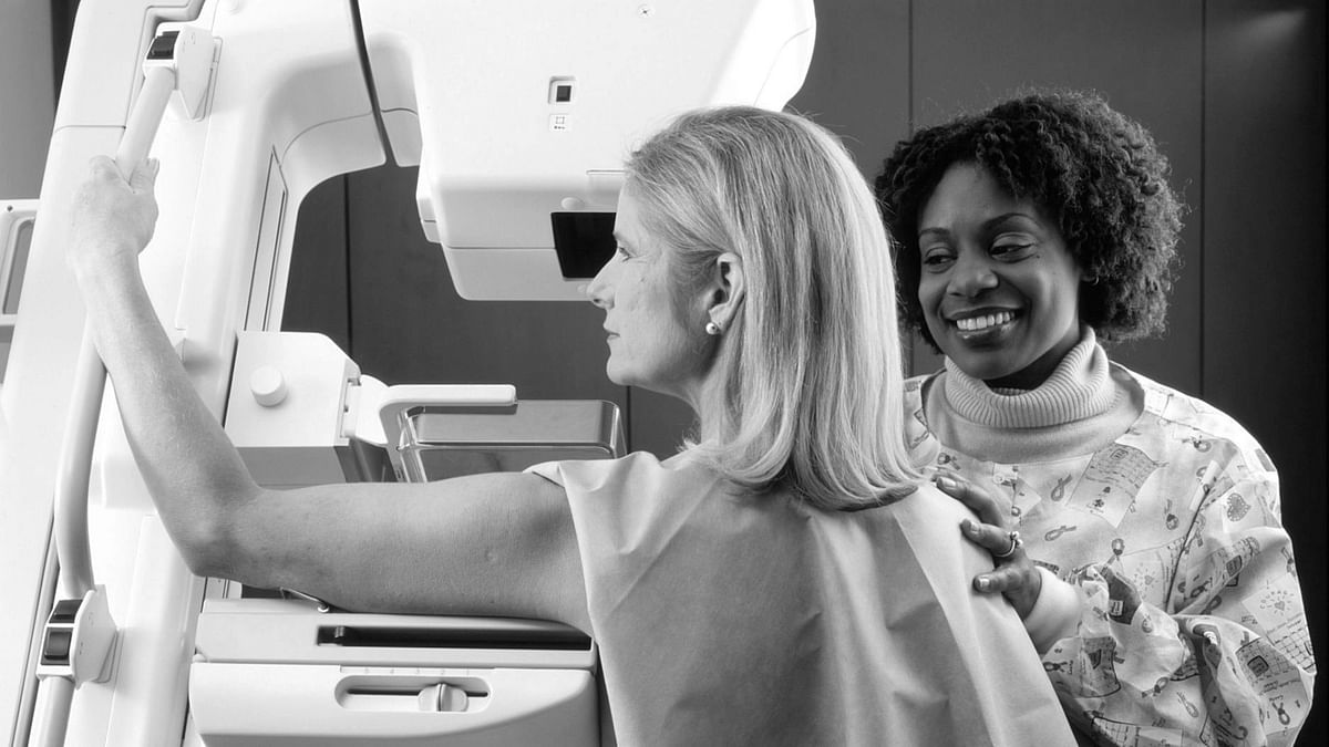 ब्रेस्ट कैंसर की स्क्रीनिंग में मैमोग्राफी की क्या अहमियत है?