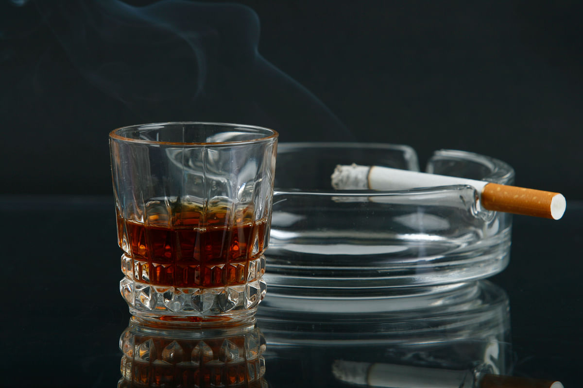 <div class="paragraphs"><p>Excessive alcohol intake or smoking can also cause bruxism.</p></div>